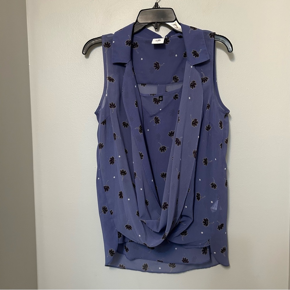 Cabi Sleeveless Blouse Floral Print Layering Top Blue Size S Detachable Cami EUC